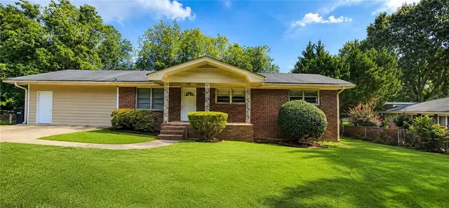 Popular Pineview Terrace Real Estate