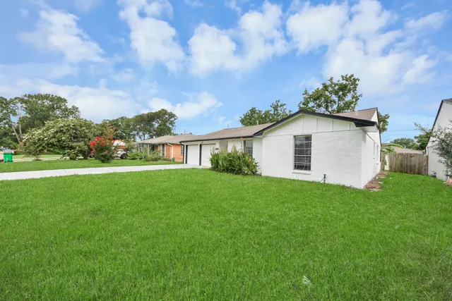 Popular Glen Arbor Sec 07 Real Estate