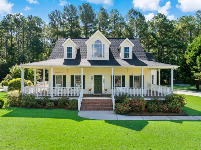 Popular Laurel Hill Real Estate