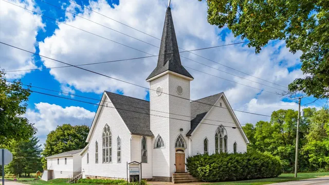 Popular Pleasantville Real Estate