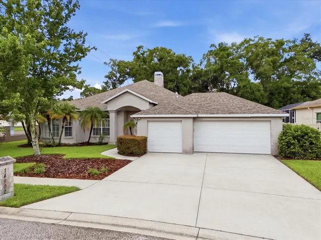 Popular DEVONSHIRE WOODS Real Estate