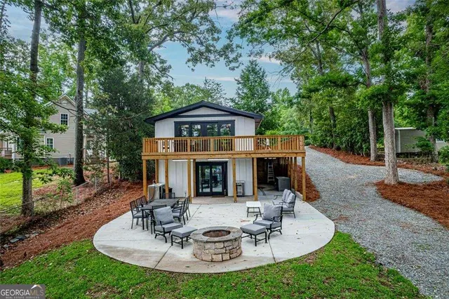 Expensive Island Point Real Estate