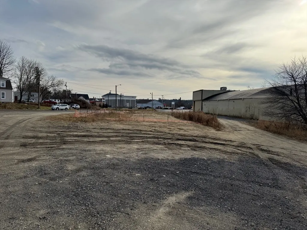 2 Juniper St,Unit Winchendon, Winchendon, MA 01475