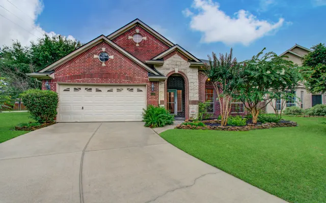 Popular Lake Forest Village Sec 02 Real Estate
