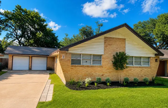Cheap Post Oak Manor Real Estate