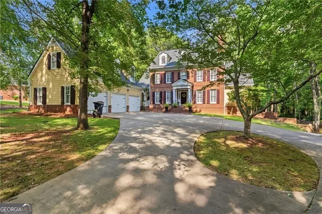 Popular Club Estates Real Estate