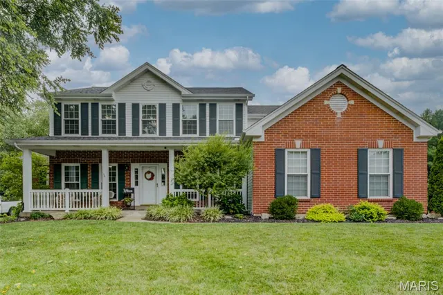 Popular Renaissance Place Real Estate