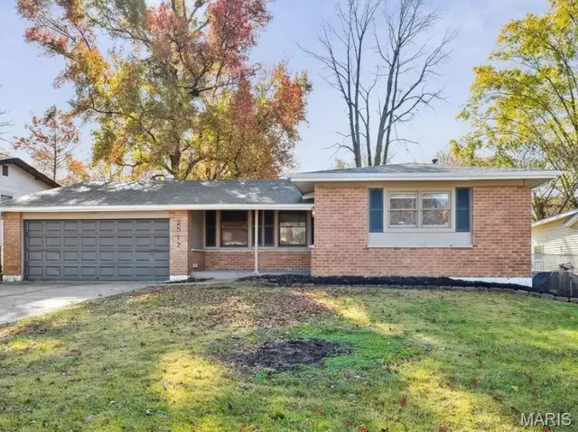Popular Hathaway Manor 23 Real Estate