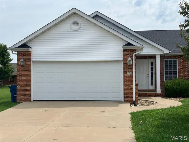 Popular Autumn Crest 1st Add Real Estate