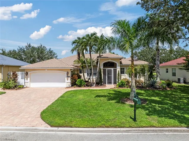 Cheap WATERWAYS OF NAPLES Real Estate