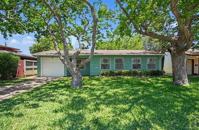 Cheap Lindale Park Real Estate
