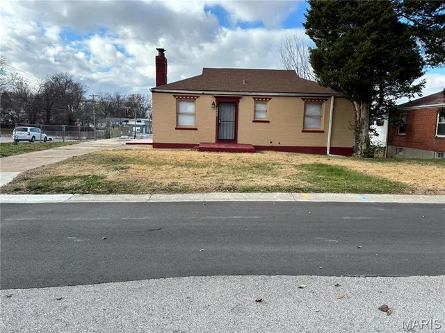Popular Belvair Place Real Estate