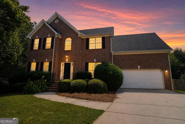 Popular LAKEVIEW COMMONS Real Estate