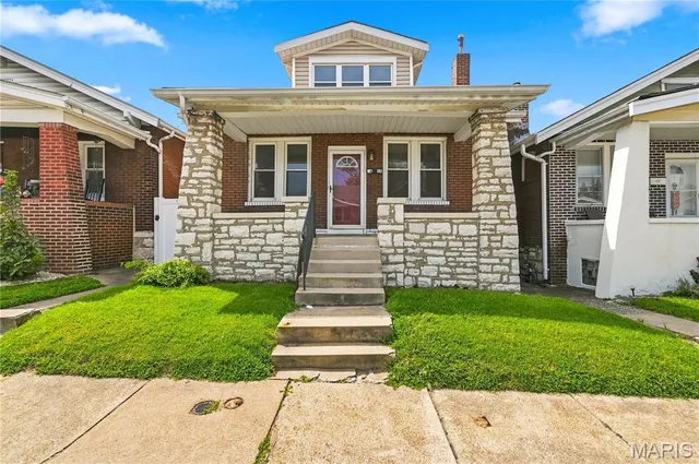 Cheap Gravois Bates Add Real Estate
