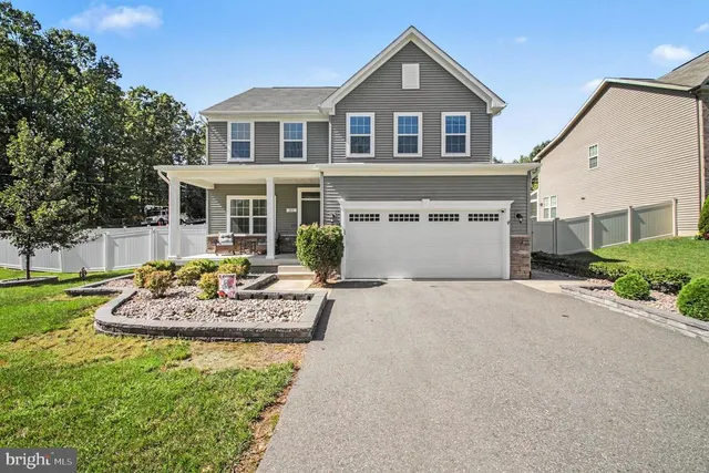 Expensive Courthouse Manor Real Estate