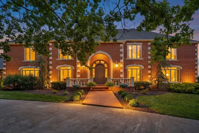 Popular Tanoak Real Estate