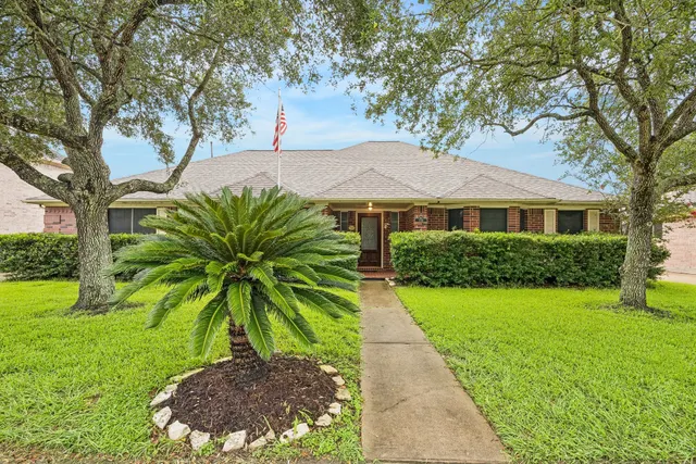 Popular WILLOW LAKE ESTATES Real Estate
