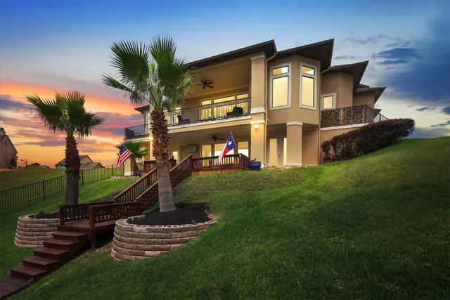Expensive French Quarter On Lake Conroe Real Estate