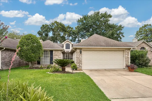 Cheap Briar Wood Sec 01 Real Estate