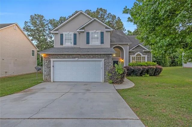 Popular Lakeside Wyngate Real Estate