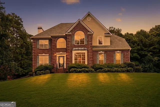 Popular CROWN GLEN Real Estate