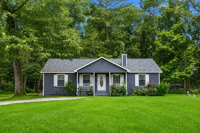 Popular Fostoria Oaks Real Estate