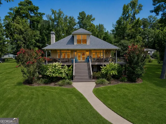 Expensive Scenic Shores Real Estate