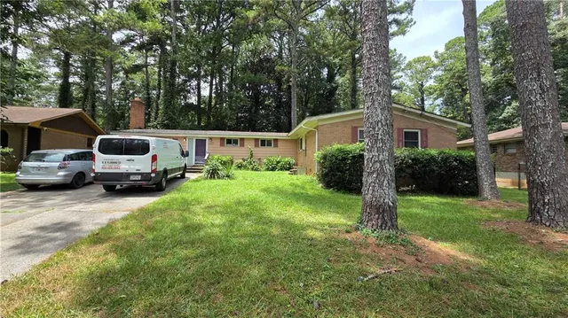 Popular Pine Oak Real Estate