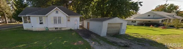 Popular Carlinville Real Estate