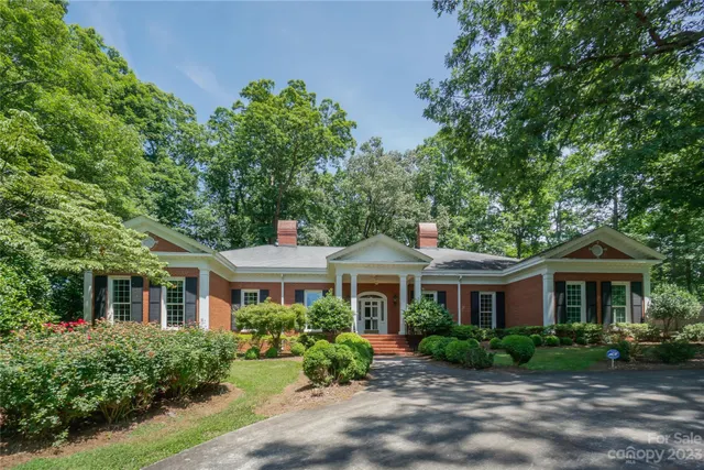 Popular Forest Hill Real Estate