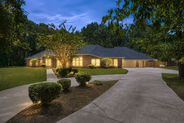 Popular The Commons of Lake Houston Real Estate