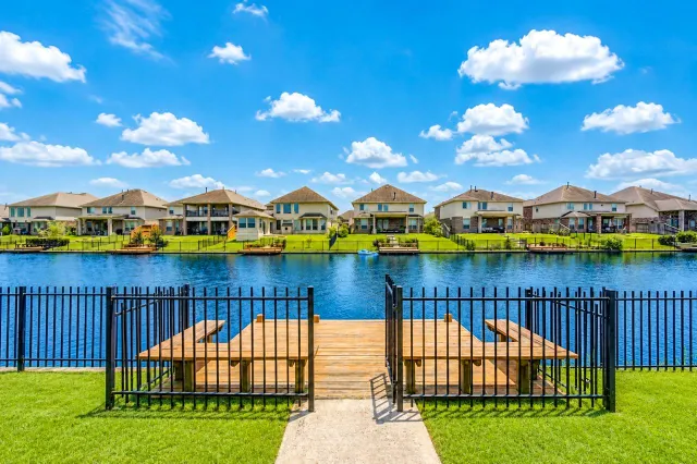 Popular Lake Shore Harbour Sec 7 Real Estate