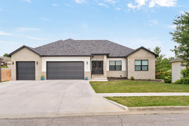 Popular Huntington Park Real Estate