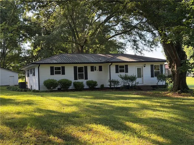 Popular Lakeview Real Estate