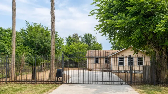 Popular Clover Leaf Sec 03 Real Estate