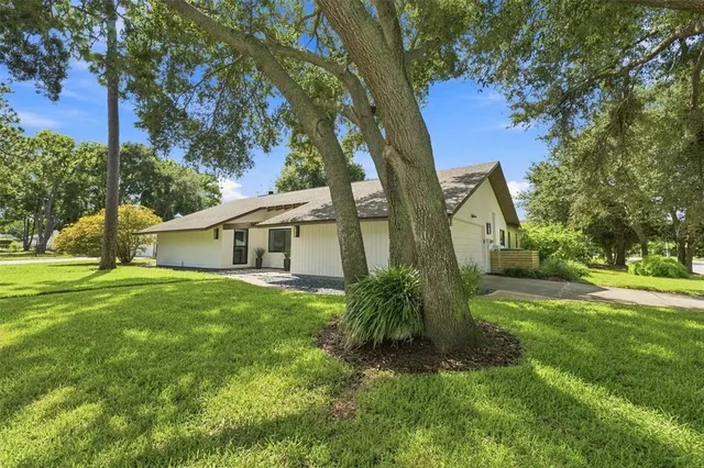 Popular WINDSOR WOODS Real Estate