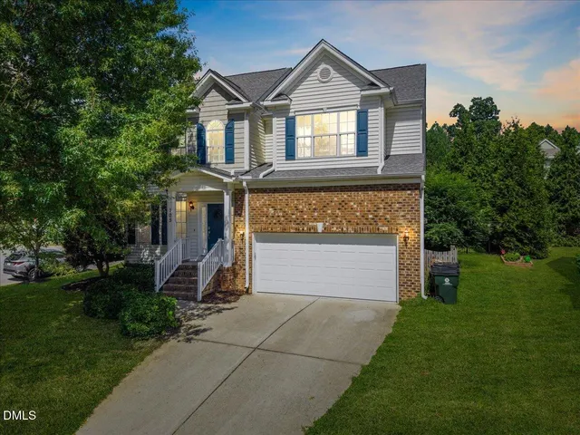 Popular Holly Glen Real Estate