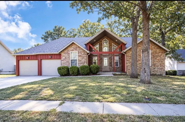 Popular Meadow Woods Real Estate