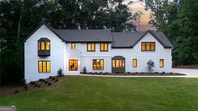 Expensive HUNTCLIFF Real Estate