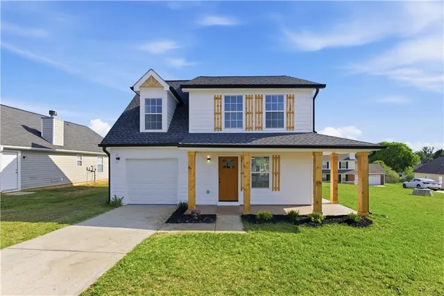 Popular PINE TRACE AT PEBBLE CREEK Real Estate