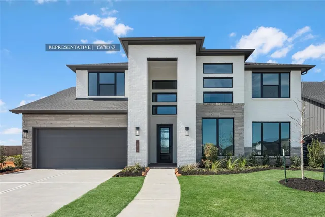 Popular SoFi Lakes Real Estate