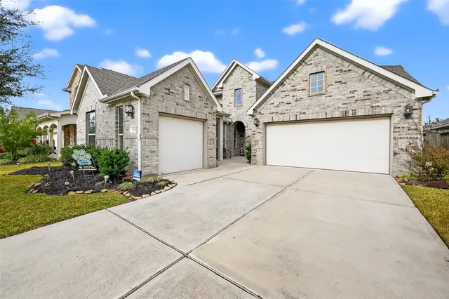 Popular Miramesa Sec 6 Real Estate
