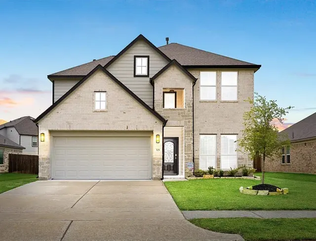 Popular Beacon Hill Sec 3 Real Estate