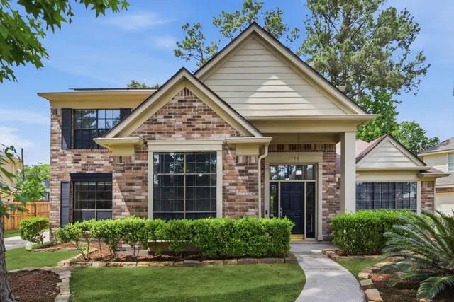 Popular Oaks of Devonshire Real Estate