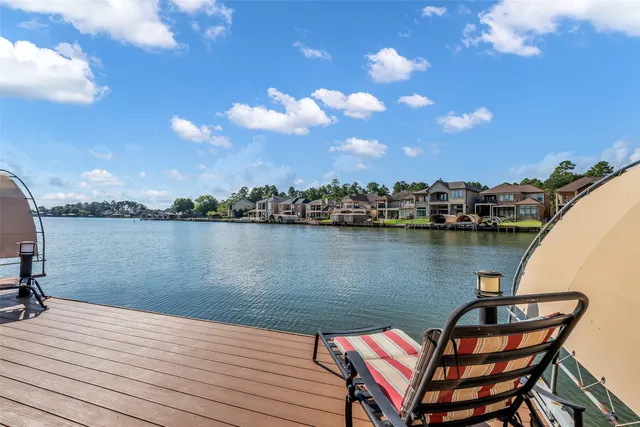 Popular Falcon Sound On The Lake Real Estate