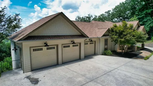 Popular The Highlands Real Estate