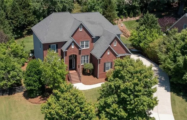 Popular Lake Forest Real Estate
