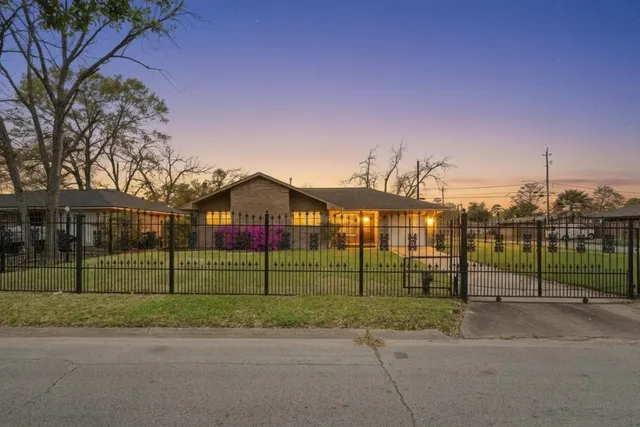 Cheap Fontaine Place Sec 05 Real Estate
