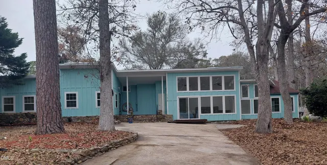 Popular Holiday Real Estate