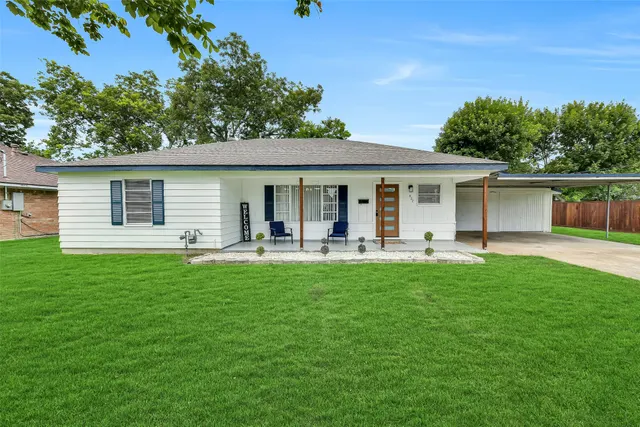 Popular Poye Real Estate